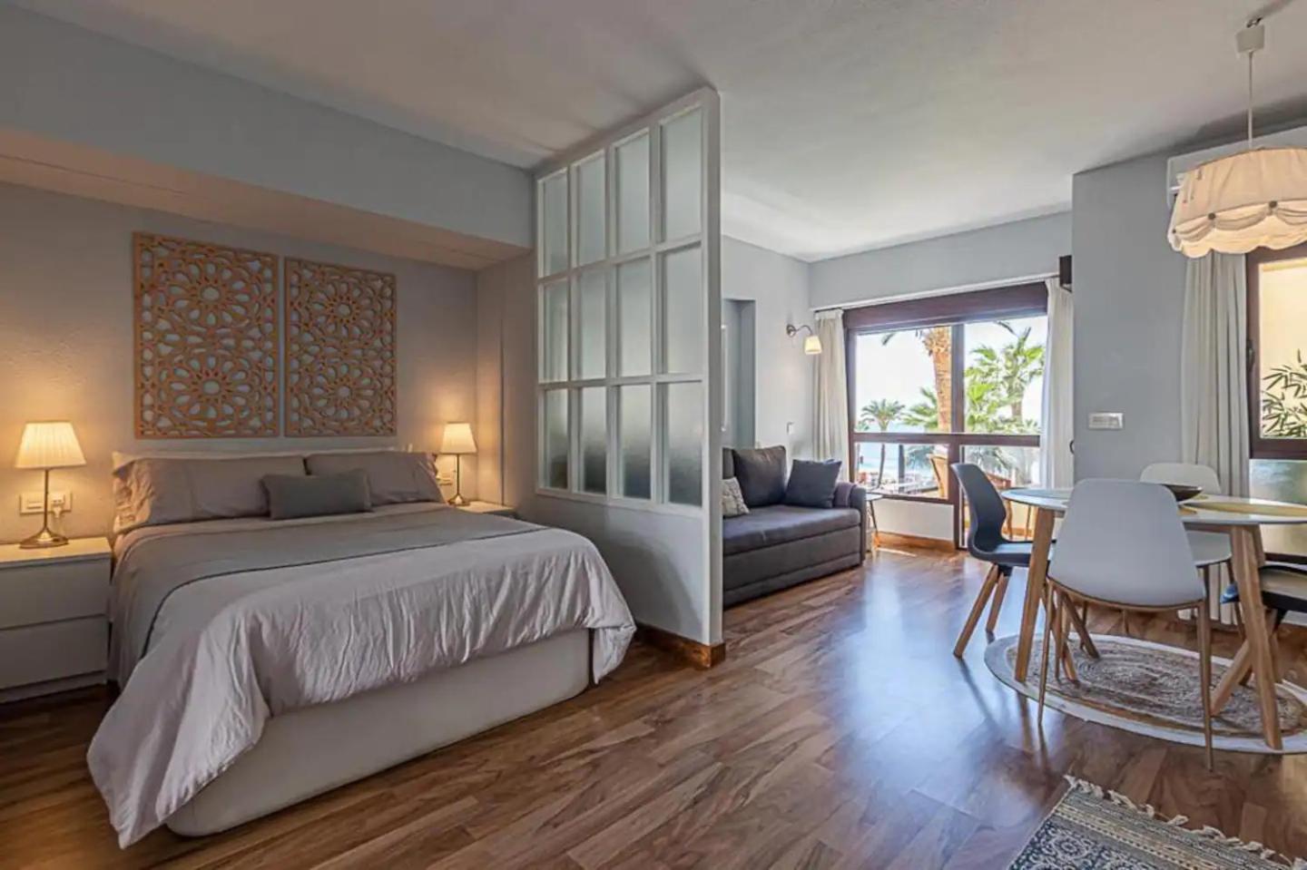 Encantador Apartamento En Primera Linea De Playa 베날마데나코스타 외부 사진