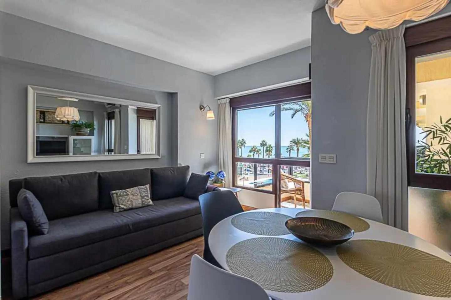 Encantador Apartamento En Primera Linea De Playa 베날마데나코스타 외부 사진